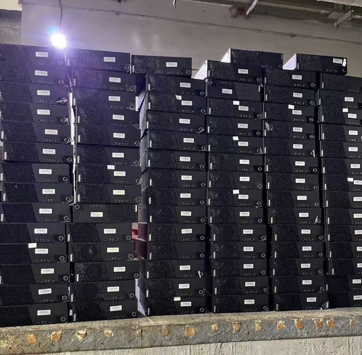 五山街道上門電腦回收(方便快捷,環(huán)保節(jié)能)(圖1) 五山街道上門電腦回收(方便快捷,環(huán)保節(jié)能)(圖1)